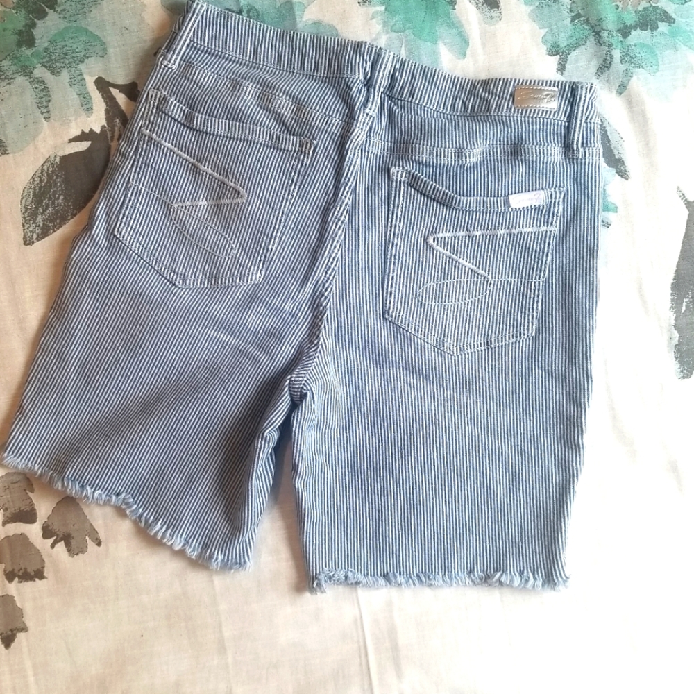 Seven7 denim Bermida shorts size 12 nwot - Picture 2 of 8